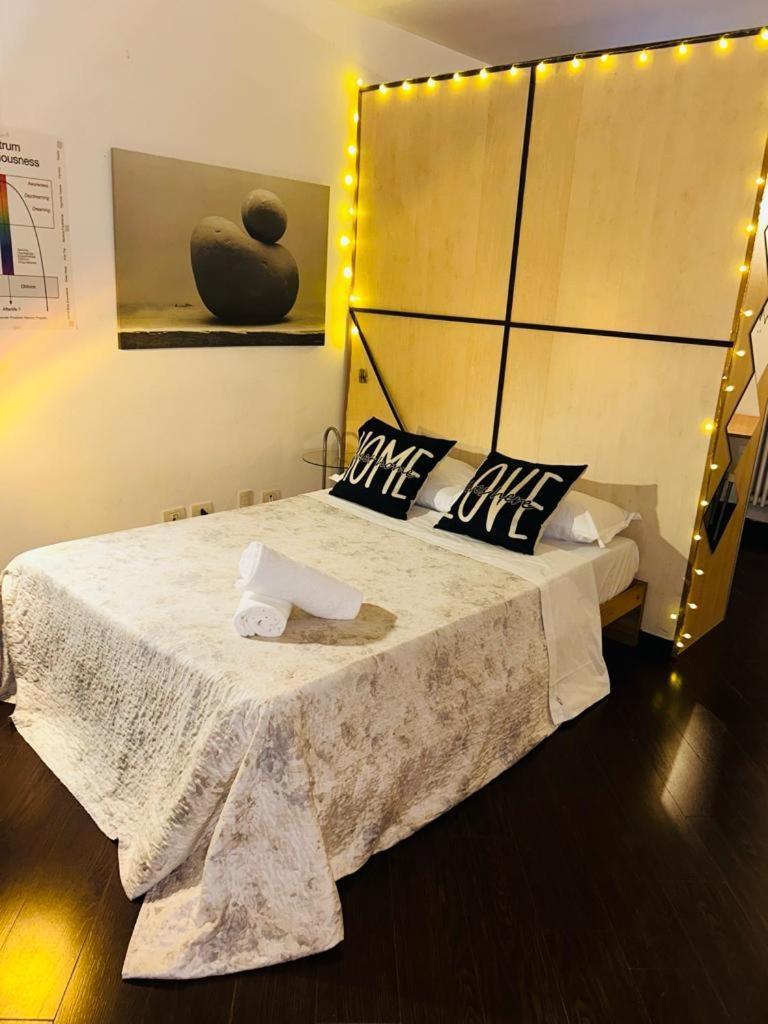 Easy Room Italy Prada Mailand Exterior foto